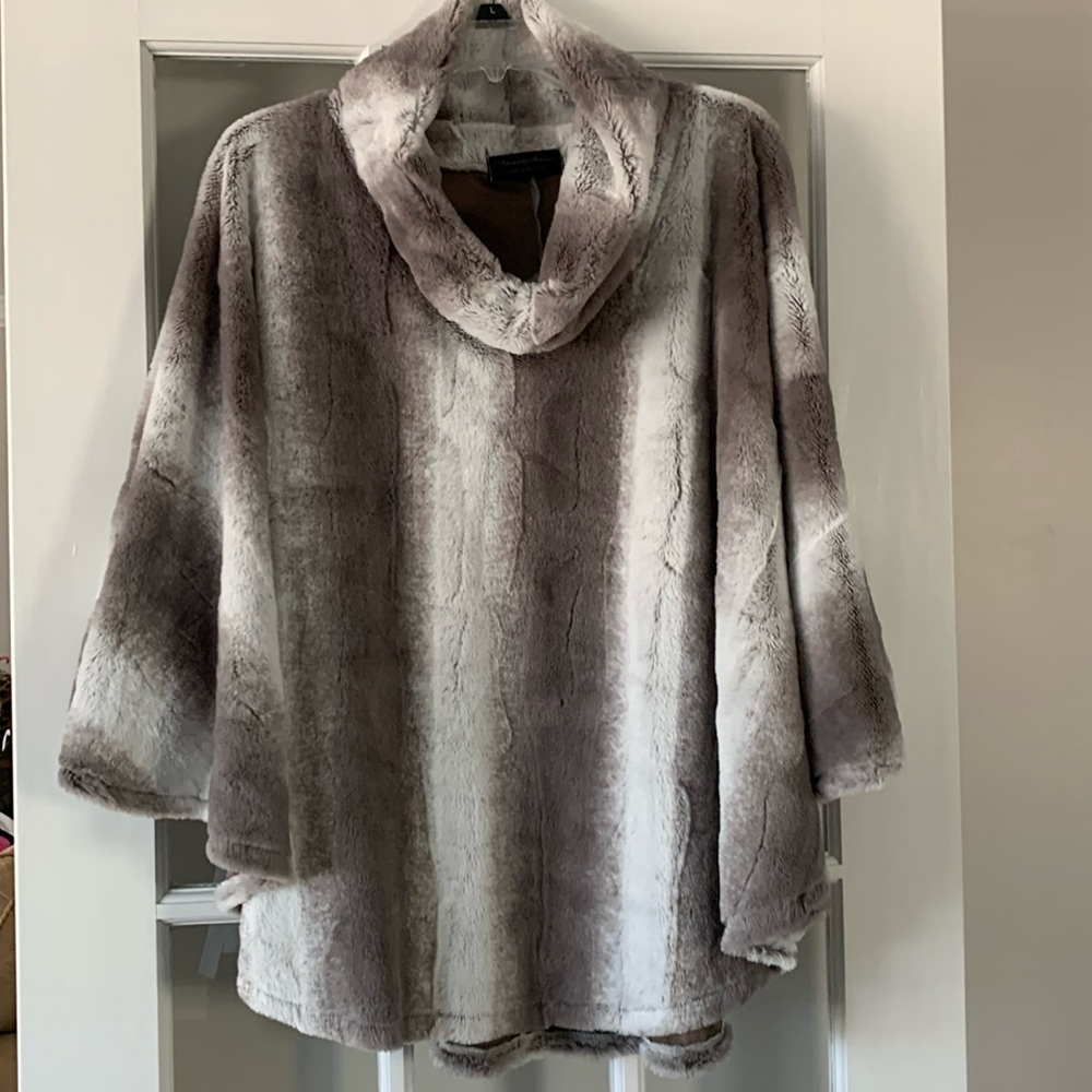 Gorgeous Faux Fur Cowl Neck Poncho